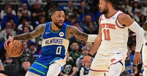 bucks vs|Milwaukee Bucks vs New York Knicks Dec 12, 2021 Game.